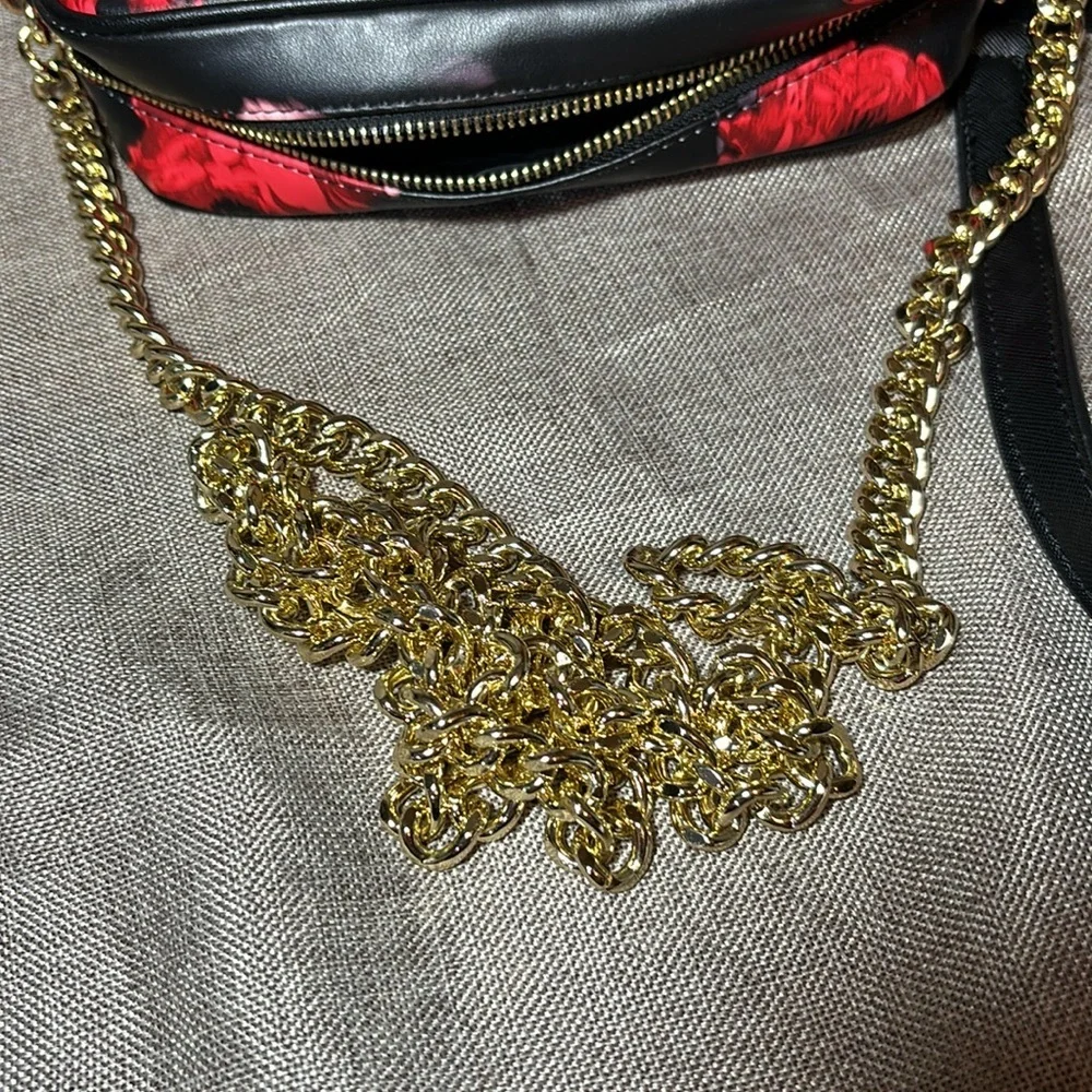 Victoria’s Secret Floral Roses Crossbody 2019 Holiday